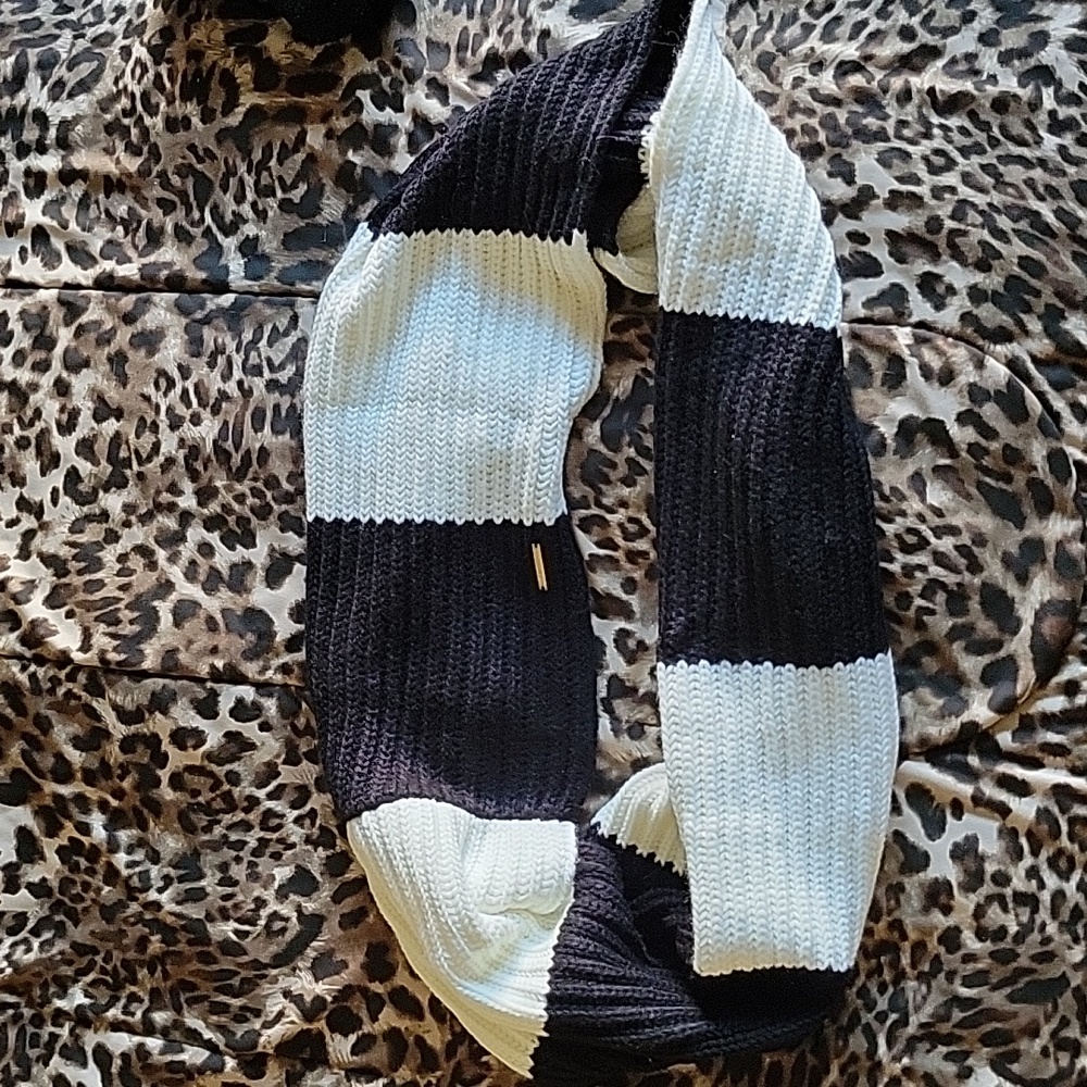 Michael Kors Color Block Infinity Scarf - Picture 4 of 4
